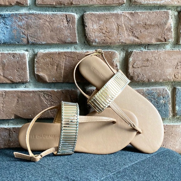 NWOT Le Chateau Sandals - Picture 1 of 7